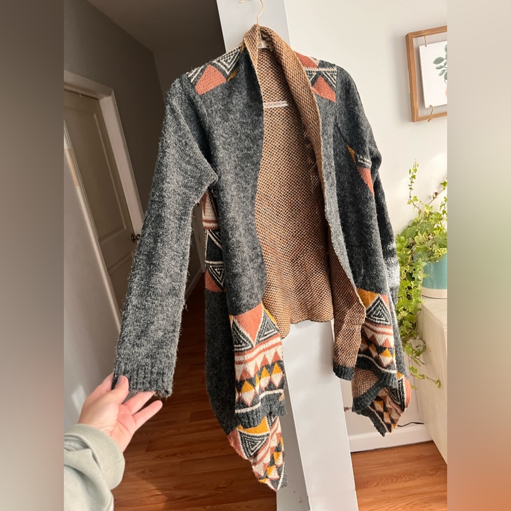 Debut Grey Aztec Print Open Front Long Sleeve Asy… - image 2